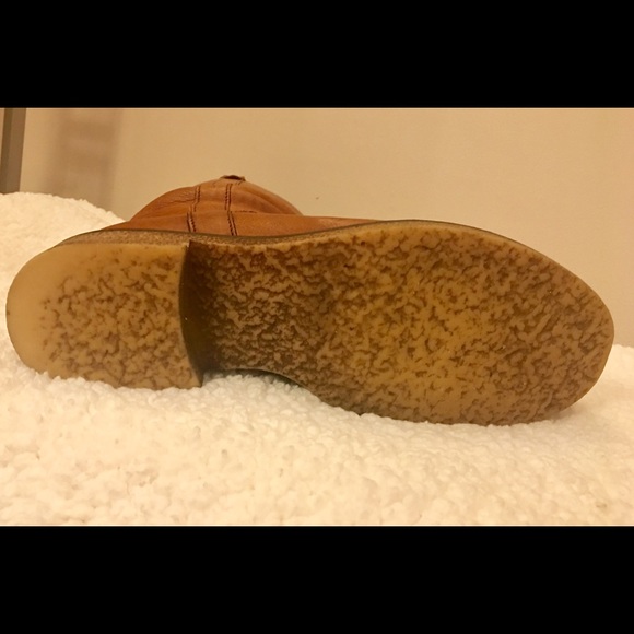 Letter Boots - Picture 5 of 6